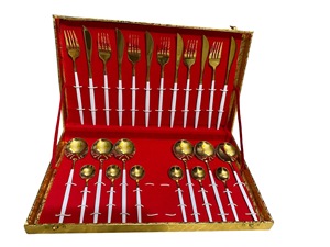 Cubiertos de diseñador hechos a mano Cubiertos de acero inoxidable chapados en calidad superior Utensilios de fiesta sostenibles con estilo clásico - Product Image 2