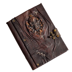 Diario de cuero con un acabado oscuro antiguo y una estética gótica. La cubierta presenta un diseño de calavera en relieve 3D rodeado de... - Product Image 1