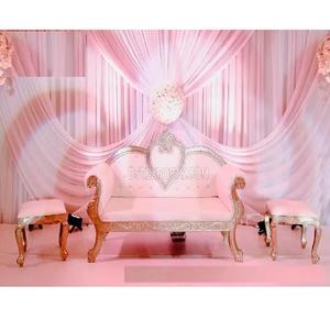 ชุดโซฟาแต่งงานรูปหัวใจสุดหรู ชุดโซฟาบัลลังก์บนเวทีงานแต่งงานสุดโรแมนติก ชุดโซฟาบนเวทีงานแต่งงานสุดงดงามสำหรับคู่บ่าวสาว - Product Image 1