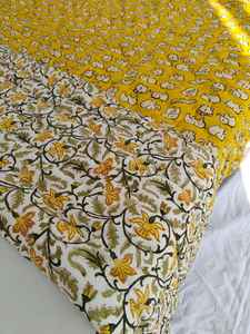 Colcha Reversible Kantha con Estampado de Bloques de Animales, Colcha Hecha a Mano de Jaipur - Product Image 2