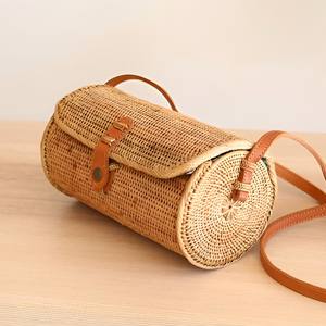 Bolso de mano redondo natural de ratán a bajo precio, bolsos de mano de alta calidad en venta, bolsos de mano tejidos de primera calidad. - Product Image 1
