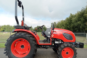 รถแทรกเตอร์ขนาดเล็ก KIOTI CK4030 HST CK5030 ใหม่/มือสอง พร้อมผานหน้า/ผานหลัง 70 แรงม้า ขับเคลื่อน 4 ล้อ ระบบเกียร์สำหรับเครื่องยนต์ ปั๊มเกียร์ ใช้ในฟาร์ม - Product Image 3