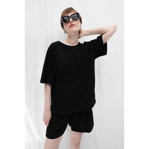 เสื้อยืดปักลายพื้นฐาน - สีดำ - Product Image 2