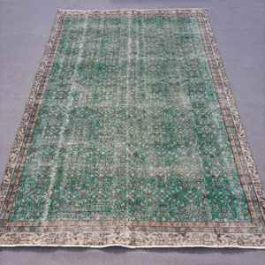 Alfombra Turca de 6.3x9.5 pies, Alfombra Vintage, Alfombra Verde con Diseño Floral de Lana - Product Image 1