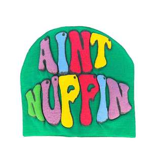 Gorros de invierno personalizados de alta calidad con patrones de cuadros y puntos 100% Impresión de soplo de lana Estilos verdes con puños/sin puños - Product Image 6