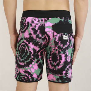 Short de plage pour hommes OEM avec cordon de serrage à la taille, doublure intérieure en maille, protection UV et résistant à l'eau, fabricant de maillots de bain personnalisés - Product Image 6