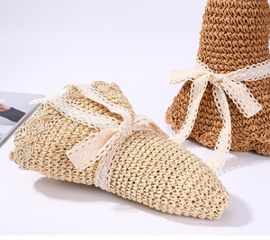 หมวกสานฟางหญ้าลาลาทำมือขายส่ง ขอบโค้งมน  งานถักโครเชต์แบบนุ่ม  ลายทางสไตล์ปานามา เหมาะสำหรับเดินทางท่องเที่ยวกลางแจ้ง สวมใส่สบายๆ - Product Image 1