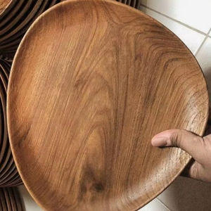 Bandeja DE SERVICIO DE MADERA triangular curvada de diseño único para la decoración de la cocina del hogar y el hotel - Product Image 1