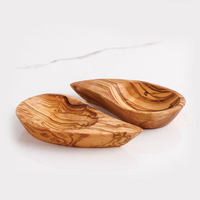 Assiette artisanale haut de gamme en bois d'olivier tunisien, marron vintage, motif uni, design classique en forme de goutte d'eau, écologique, ArtisRaw Party