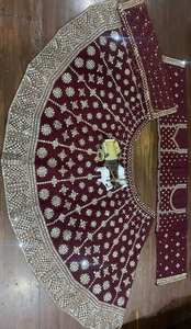 Meilleure vente de Tapeta de créateur indien broderie en soie Choli Dupatta tenue de mariage de fête prête à l'emploi avec robe en filet - Product Image 6