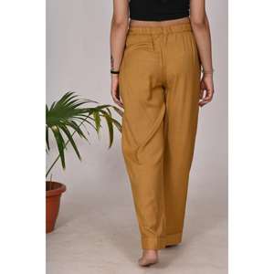 Pantalon de pyjama en rayonne pour femme élégant et confortable Vêtements de nuit doux et lisses Taille mi-élastique Style avant plat pour vêtements de nuit d'été - Product Image 5
