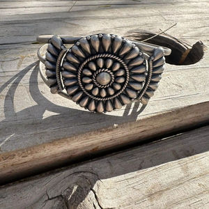 Bracelet manchette réglable en argent sterling fait à la main Artisan Boho Jewelry - Product Image 1