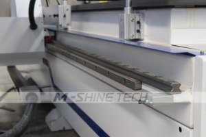 Machine de gravure CNC Jinan M-shine MS8-1325 ATC à changement d'outil automatique pour la fabrication de meubles - Product Image 5