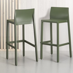 Tabouret de bar empilable en technopolymère avec dossier et repose-pieds, hauteur de siège 75 cm, pour terrasse extérieure, bar, café, fabriqué en Italie - Product Image 6
