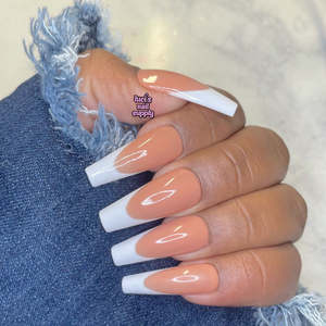 Set di Unghie Finte Francesi di Alta Qualità Fatte a Mano per Dita con Logo Personalizzato - Product Image 1