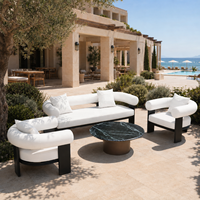 Ensemble de canapés d'extérieur de luxe pour hôtel et complexe, avec assise profonde, structure métallique, résistant à l'eau, mobilier de jardin, OEM personnalisé
