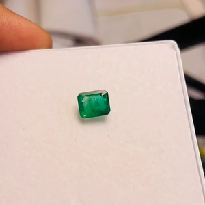 แซมเบียมรกตธรรมชาติที่มา1.30 CTS มรกตตัดคุณภาพดีด้วยความมันวาว AAA สีเขียวสวยและการขัดและการทำที่สมบูรณ์แบบ - Product Image 2