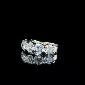 สายคาดแต่งงานสีทอง14K ที่สง่างามพร้อมด้วยเพชรที่ปลูกในห้องปฏิบัติการ7ชิ้นผิวขัดมันเพื่อประกายตลอดไป - Product Image 2