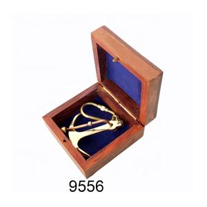 Artesanías Decorativo Mini Sip Forma de gancho Tipo Llavero con Pain Polish Acabado Llavero y suministro de caja de madera - Product Image 4