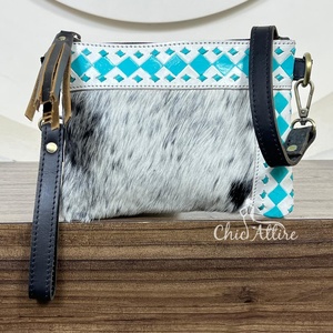 Bolso Bandolera de Cuero Vacuno Repujado de Primera Calidad Hecho a Mano, Bolso de Mano con Patrón a Cuadros, Bolso Tipo Clutch Boho para Mujer - Product Image 1