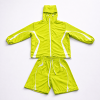 Ensemble court pour homme, coupe-vent à capuche avec passepoil contrastant, short assorti, style rétro sport streetwear, OEM/ODM personnalisé