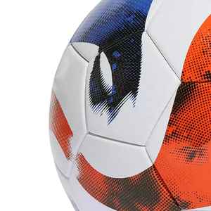 2025 nouveau Stock ballons de Football classiques de haute qualité 5 tailles ballon de Match d'équipe sans couture Logo et couleur personnalisés - Product Image 2