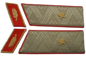 ชุดสายรัดไหล่คุณภาพระดับพรีเมียม Epaulettes ชุดออกแบบตามสั่งและพนักงานลูกเรือจัดอันดับไหล่เย็บปักถักร้อยเครื่อง - Product Image 5