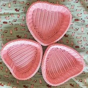 Cesta de Dulces de Ratán en Forma de Corazón Hecha a Mano, Cesta de Almacenamiento Decorativa Tejida Natural - Product Image 4