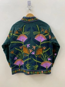 Chaqueta de Tela Suzani, Chaqueta de Terciopelo Verde con Bordado Suzani, Chaqueta Corta de Terciopelo Bordada a Mano para Mujer - Product Image 3