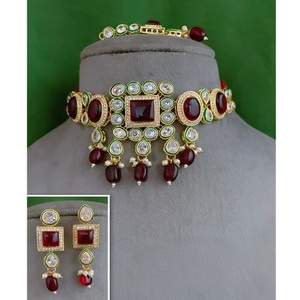 Magnifique collier Kundan plaqué or ensemble boucles d'oreilles et Tikka pour femmes bijoux de créateur pour mariage et fête - Product Image 1