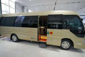 Mini Sedán de Lujo Usado, Gasolina/Automático, Volante a la Izquierda, Aleación de Aluminio, 2024, Asientos de Cuero, Techo Panorámico, Transporte de Pasajeros - Product Image 5