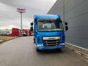 รถบรรทุกหัวลาก DAF LF 210 ดีเซล ยูโร 6 เกียร์ธรรมดา พวงมาลัยซ้าย 6x2 12 สปีด 351-450 แรงม้า สำหรับงานขนส่ง ใหม่ - Product Image 3