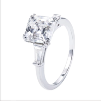 Bague de fiançailles à trois pierres en moissanite VVS D taille Asscher 1 carat, pierres latérales baguette coniques, plaqué or, sertissage à griffes, argent 925