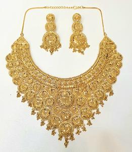 Juego de Joyería Clásico Chapado en Oro de 24K, Gargantilla Elegante con Circonita para Boda, Fiesta, Compromiso, Aniversario - Regalo - Product Image 4