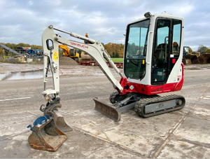 รถขุดขนาดเล็กมือสอง รุ่น TB216 พร้อมชิ้นส่วนจาก Hitachi และ Kobelco รองรับน้ำหนัก 12 ตัน เหมาะสำหรับงานสวน ฟาร์ม และก่อสร้าง - Product Image 5