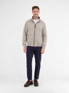 Veste coupe-vent moderne avec nylon doux et couche intérieure coupe-vent style pour les étudiants qui assistent à la classe et à traîner - Product Image 5