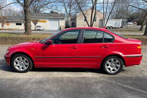 BMW 325-x-i Sedán 2004 - Product Image 3