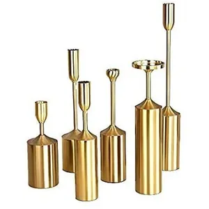 Lujoso candelabro de pared de metal negro con diseño atractivo para velas de Pilar decorativas para el hogar - Product Image 2