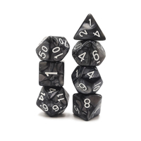 Ensemble de dés polyédriques en acrylique de 17 couleurs avec gobelet à dés pour jeux de rôle