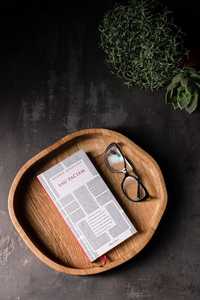 Plato de madera redondo hecho a mano, plato de madera natural duradero, ideal para servir comidas, aperitivos o añadir encanto rústico a la Mesa - Product Image 2