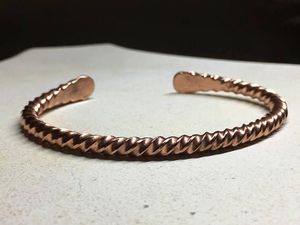 Bracelet en cuivre pur 100% martelé à la main pour femmes hommes 6 aimants puissants pour les techniques d'artisanat d'élimination des énergies négatives - Product Image 3