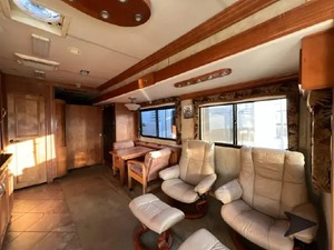 PROVEEDOR DE Autocaravana Usada Guulf Stream Rv Tour Master T40F Clase A del 2008 en Venta para Camping y Viajes - Product Image 3