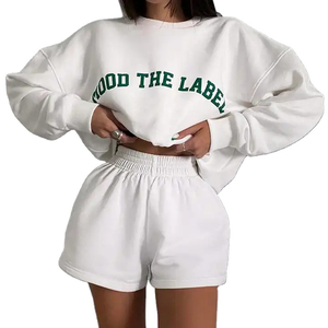 เสื้อสเวตเตอร์สวมหัวคอกลมฮิปฮอปของผู้หญิงเสื้อมีฮู้ดสีทึบชุดกางเกงขาสั้น2ชิ้นสำหรับใส่ทุกวันพิมพ์ลายหน้าจอ - Product Image 1