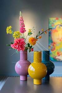 Florero de hierro hecho a mano con estilo, recubierto de polvo amarillo con diseños geométricos en negrita, estilo costero para decoración de bodas - Product Image 3