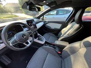 RENAULT CLIO 2023 USADO, 1.0L GASOLINA/1.3L GASOLINA, TRANSMISIÓN AUTOMÁTICA EDC 67KW 91HP 1.0CCM EURO 3 EN VENTA - Product Image 2