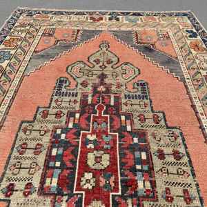 Alfombra Turca Vintage de 0.4x7.1 pies, Alfombra de Lana Abstracta Roja y Azul - Product Image 4