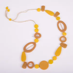 Collar llamativo colorido de moda con estilo, collar de cadena de cristal de resina multicolor, regalo para mujeres y niñas - Product Image 1