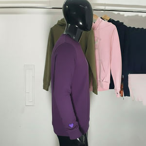 Sweat-shirt à col rond ample en molleton de coton avec patch brodé personnalisé, imprimé en relief, épaules tombantes, pour femmes - Product Image 5