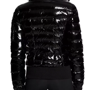 Chaqueta acolchada de burbujas de Invierno para mujer personalizada 100% poliéster relleno de plumón transpirable logotipo frontal posición incluida parches personalizados - Product Image 6