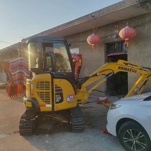Miniexcavadora usada original Komatsu PC30 de Japón, miniexcavadora hidráulica compacta de 3 toneladas, miniexcavadoras usadas de bajo precio - Product Image 1